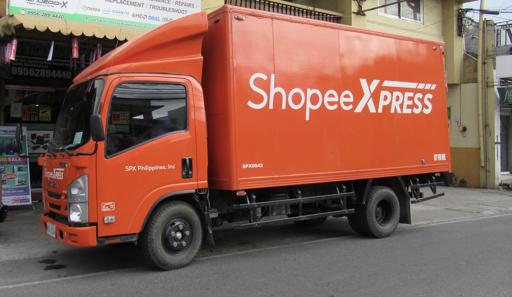 shopee express delivery truck